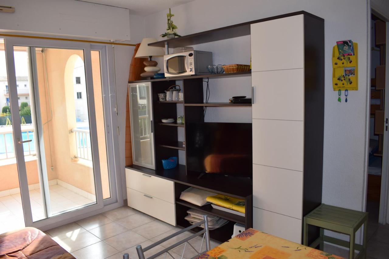 A 2 Pieces Pour 4 Personnes, Terrasse Avec Vue Piscine Apartment Frejus